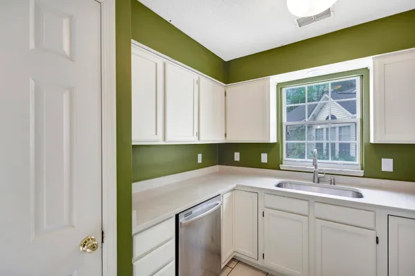 $1,995 | 207 Lynton Court, Goose Creek, SC 29445