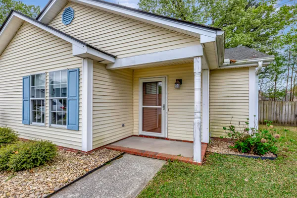 $1,995 | 207 Lynton Court, Goose Creek, SC 29445