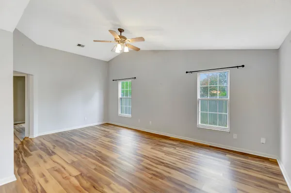 $1,995 | 207 Lynton Court, Goose Creek, SC 29445