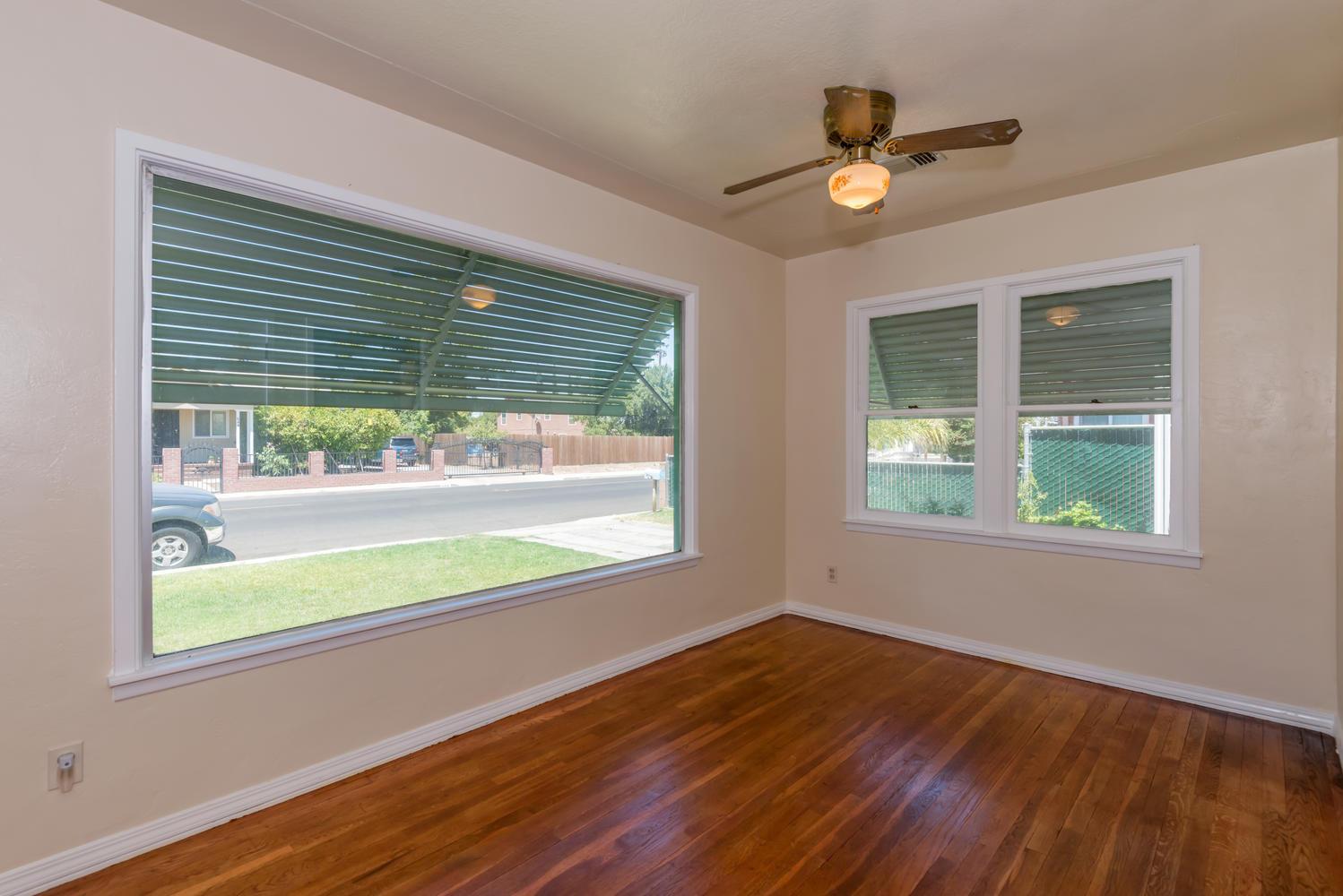 637 East Duff Avenue Reedley, CA 93654 - Photo 4 of 15