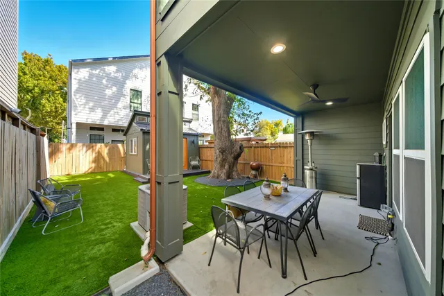 $595,000 | 1307 East 27th Street, Houston, TX 77009