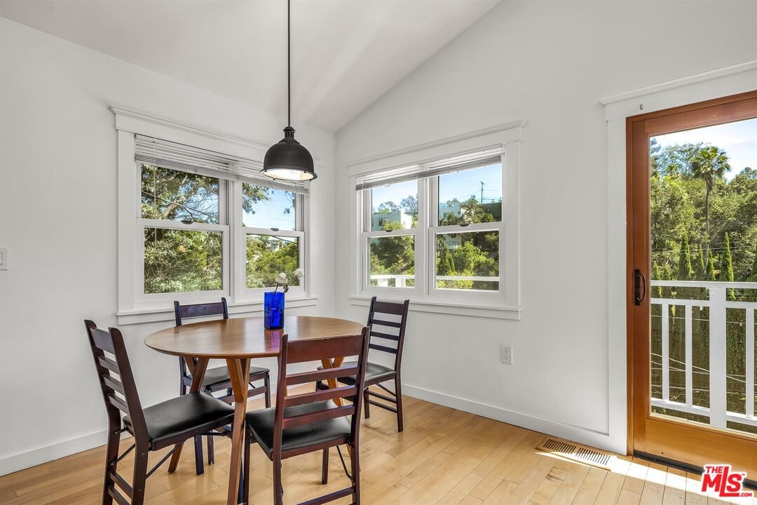 8443 Ridpath Drive Los Angeles, CA 90046 - Photo 14 of 24