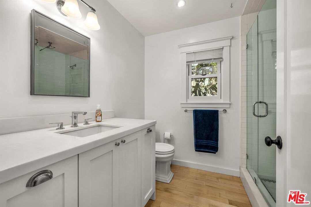 8443 Ridpath Drive Los Angeles, CA 90046 - Photo 16 of 24