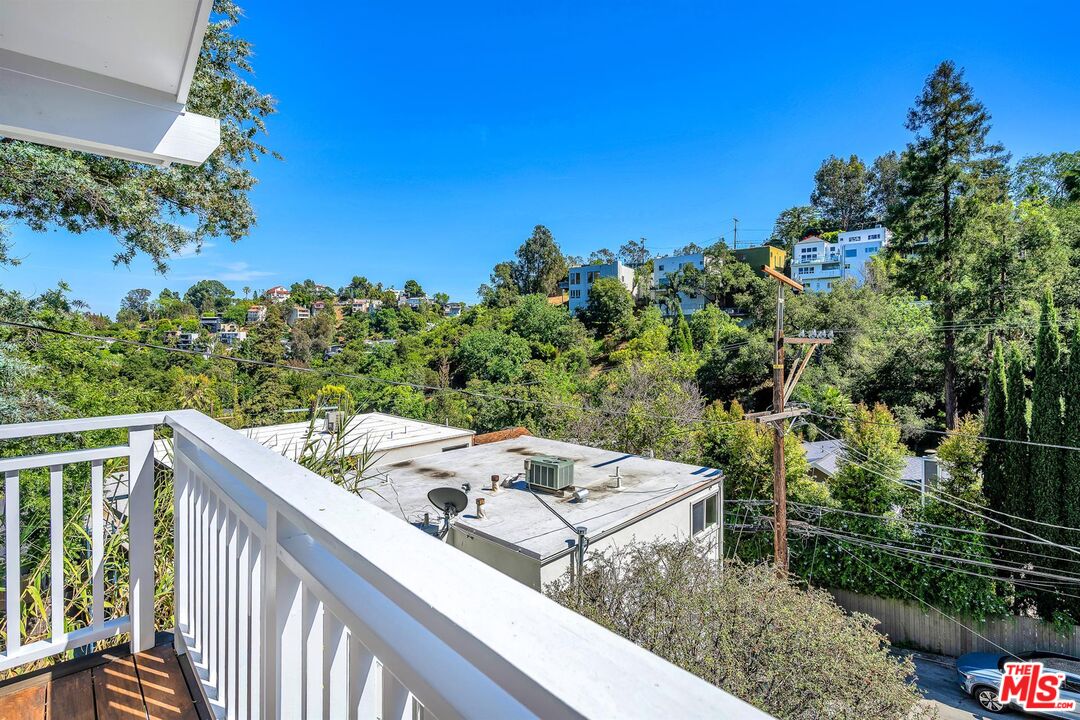 8443 Ridpath Drive Los Angeles, CA 90046 - Photo 21 of 24