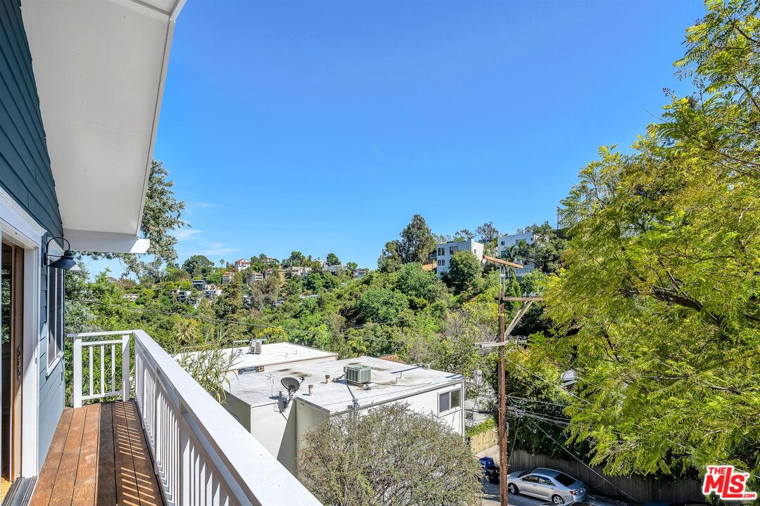 8443 Ridpath Drive Los Angeles, CA 90046 - Photo 22 of 24