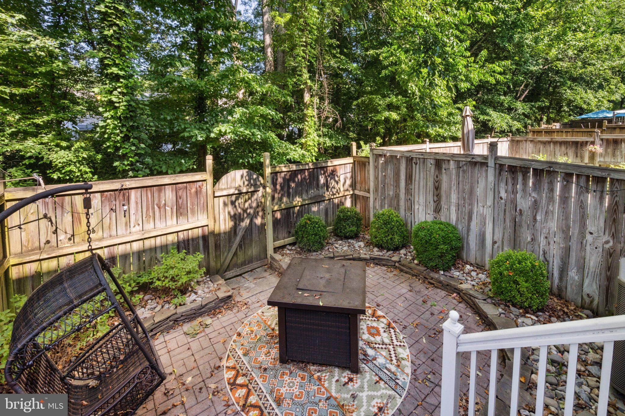 1319 Vintage Place Reston, VA 20194 - Photo 5 of 37 Charming garden retreat oasis.
