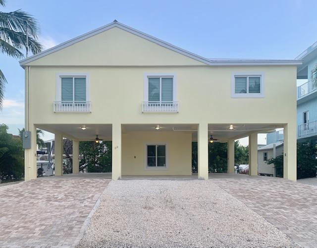 9 Center Lane Key Largo, FL 33037 - Photo 2 of 36 Front view angle 1