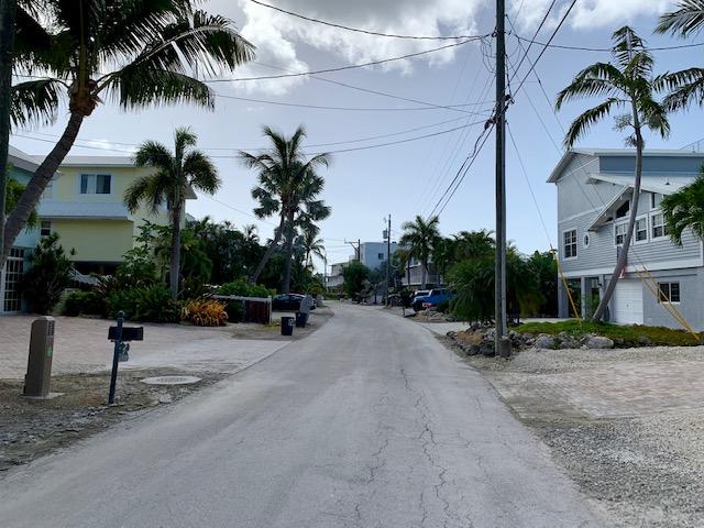 9 Center Lane Key Largo, FL 33037 - Photo 34 of 36 Street view angle 1