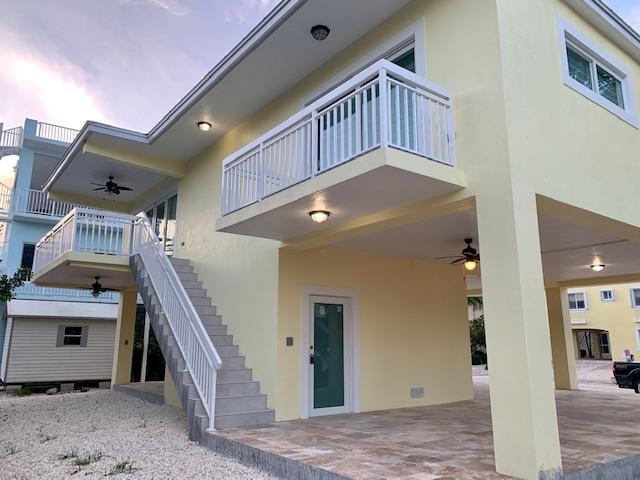 9 Center Lane Key Largo, FL 33037 - Photo 8 of 36 Back right view angle 1