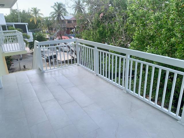 9 Center Lane Key Largo, FL 33037 - Photo 10 of 36 Second floor balcony angle 1