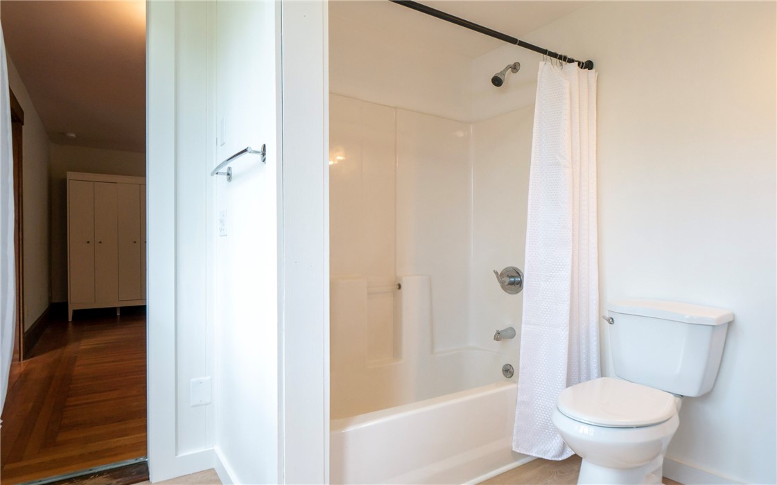 446 Broadway, Unit B Newport, RI 02840 - Photo 11 of 20