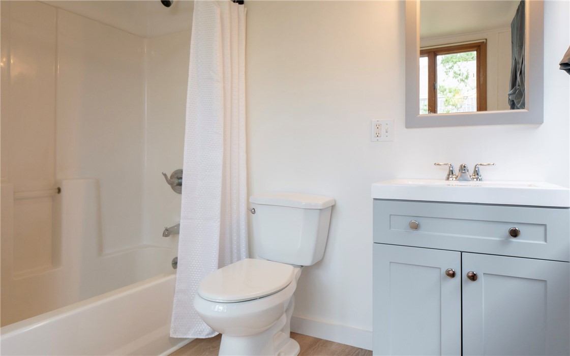 446 Broadway, Unit B Newport, RI 02840 - Photo 13 of 20