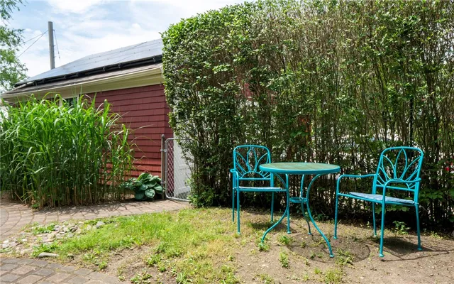 $2,500 | 446 Broadway, Unit B, Newport, RI 02840