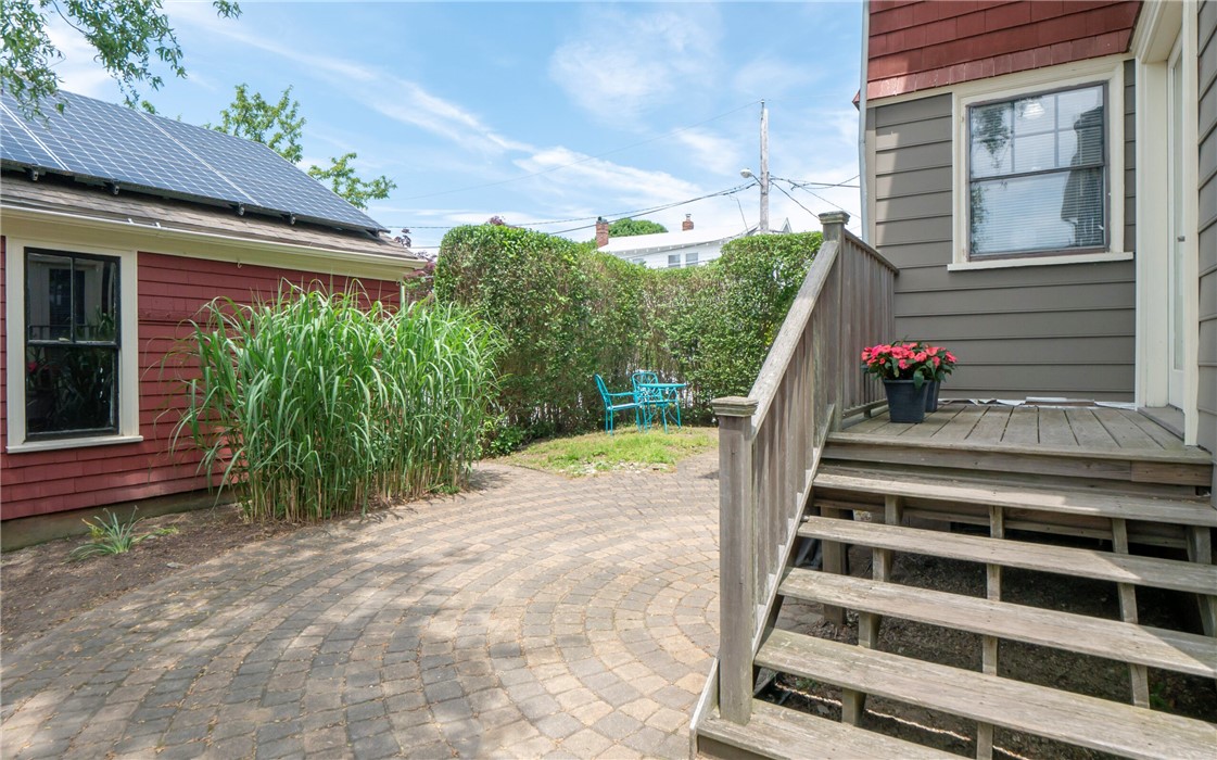 446 Broadway, Unit B Newport, RI 02840 - Photo 4 of 20