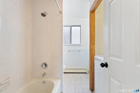 $3,400 | 1103 Shippan Avenue, Unit 2, Stamford, CT 06902