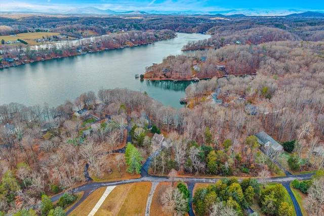 $599,900 | 101 Briarcliff Drive, Moneta, VA 24121