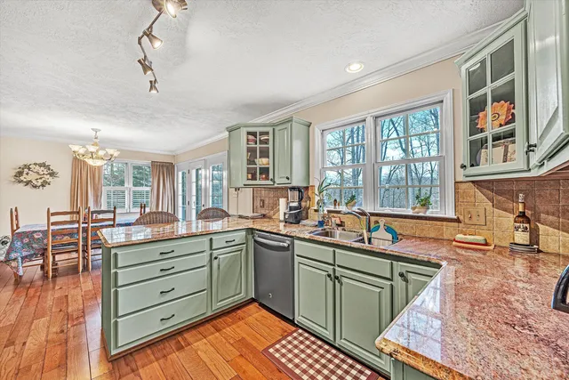 $599,900 | 101 Briarcliff Drive, Moneta, VA 24121