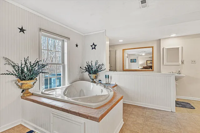 $599,900 | 101 Briarcliff Drive, Moneta, VA 24121