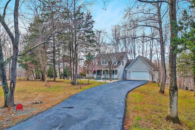 $599,900 | 101 Briarcliff Drive, Moneta, VA 24121