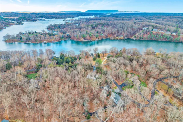 $599,900 | 101 Briarcliff Drive, Moneta, VA 24121