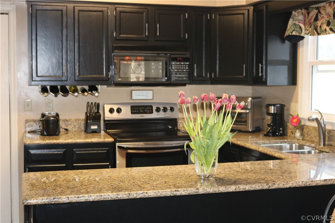 8702 Overhill Road Henrico, VA 23229 - Photo 3 of 30 Gallery Image 3