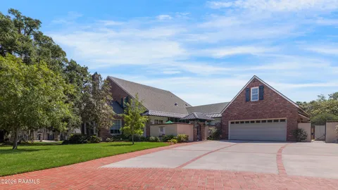 $1,500,000 | 6 Duperier Oaks Drive, New Iberia, LA 70563