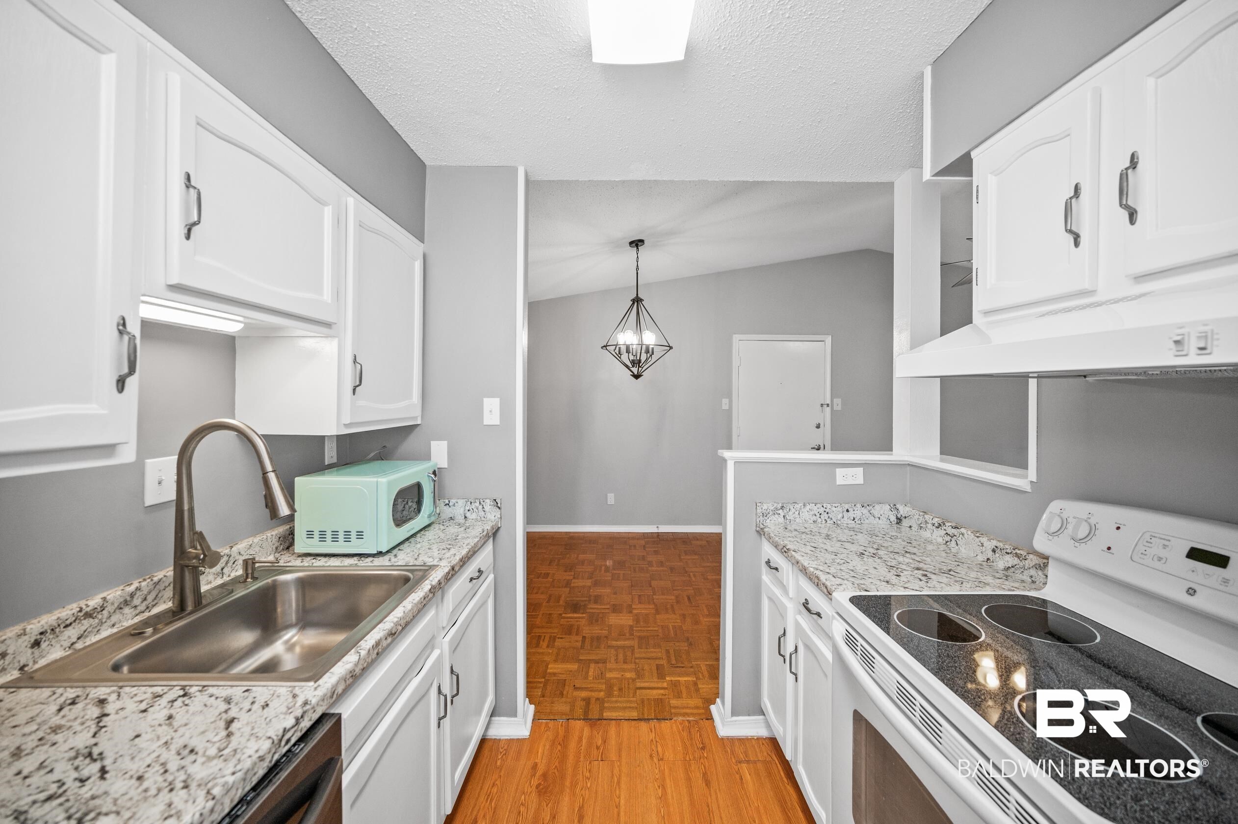 6040 Grelot Road, Unit 201 Mobile, AL 36609 - Photo 10 of 21