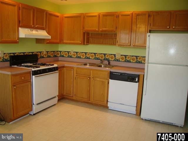 103 Country Ridge Drive Red Lion, PA 17356 - Photo 4 of 21 Gallery Image 4