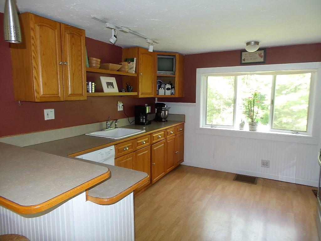90 Silver Lake Road Tilton, NH 03276 - Photo 11 of 30