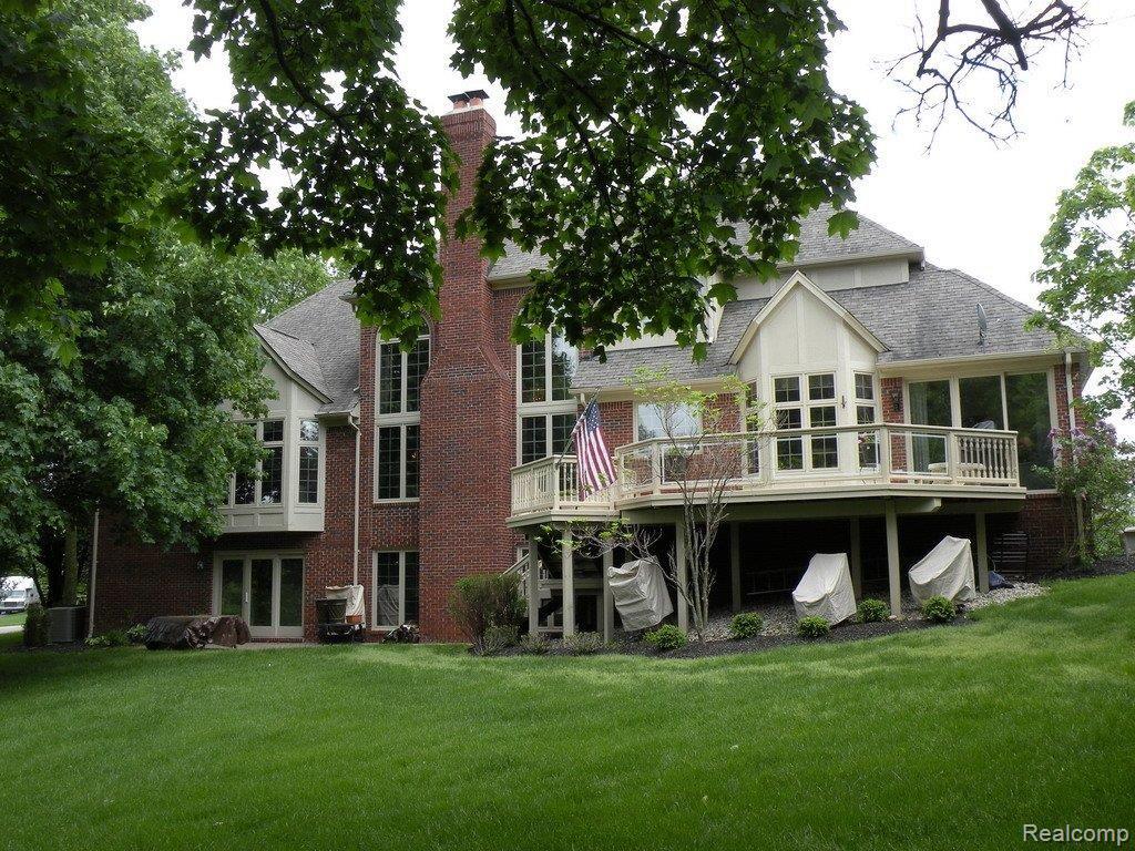 4774 Goodison Pl Drive Rochester, MI 48306 - Photo 25 of 25 Rear Elevation