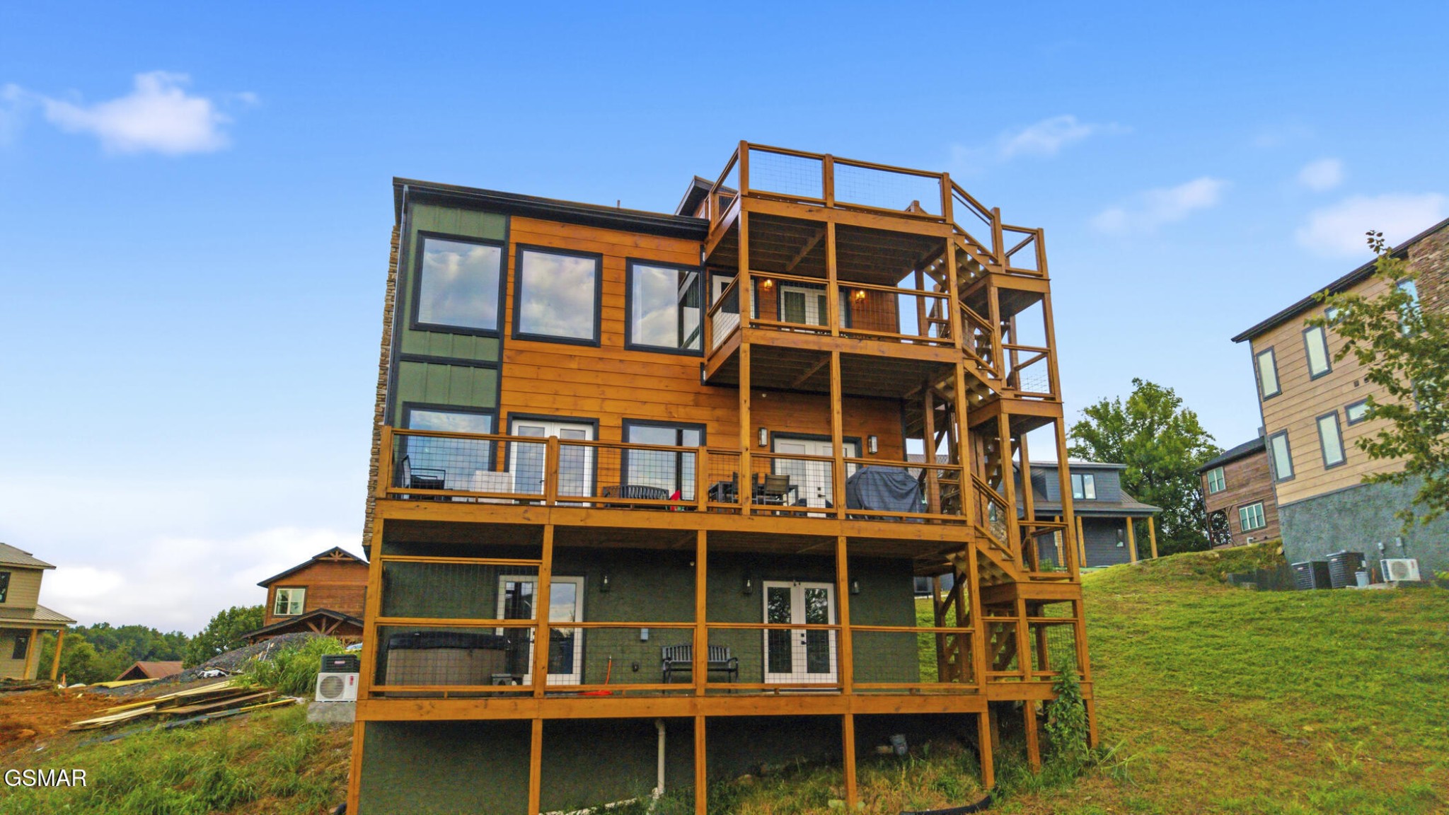 1579 Rainbow Ridge Way Sevierville, TN 37862 - Photo 2 of 77 Gallery Image 2