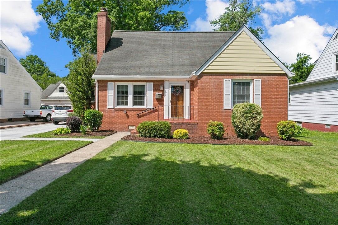 131 Robinson Road Hampton, VA 23661 - Photo 1 of 1 Gallery Image 1