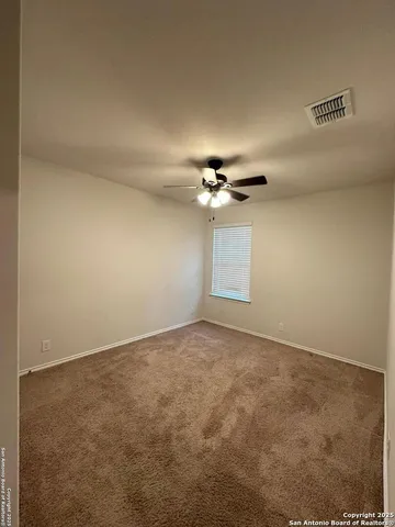 $2,000 | 257 Middle Grn Loop, Floresville, TX 78114