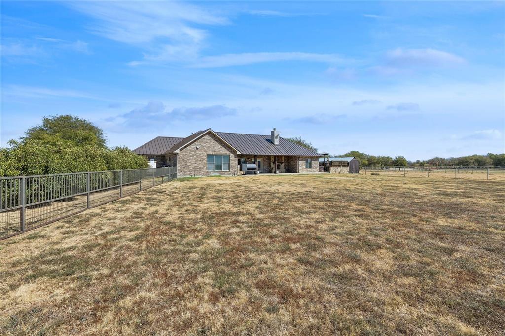 12953 Flow Road Krum, TX 76249 - Photo 20 of 31 Gallery Image 20