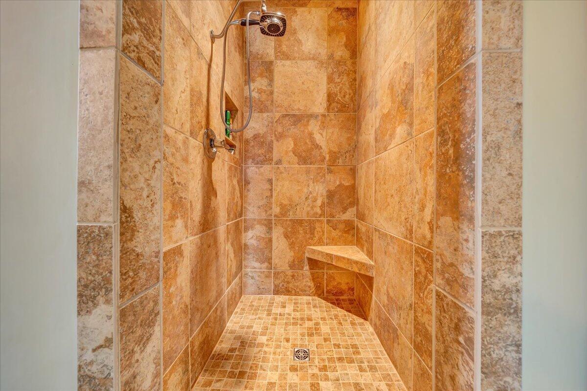 144 Seven Ridges Road Hot Springs, VA 24445 - Photo 54 of 99 55 Bedroom 3 Tiled Shower