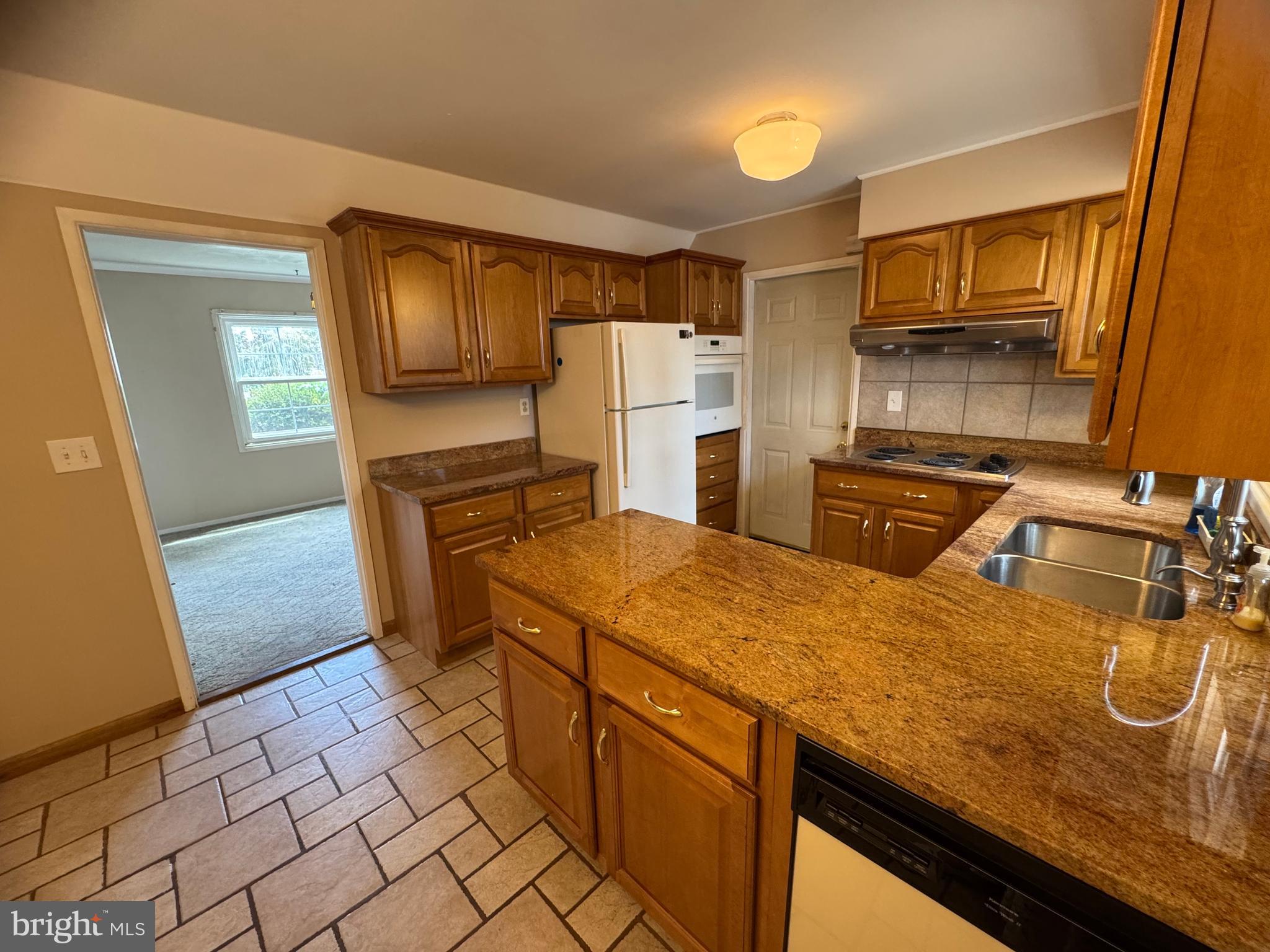 55 Tweed Road Levittown, PA 19056 - Photo 26 of 58 Gallery Image 26