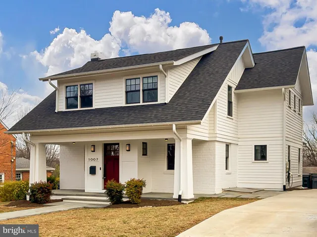 $1,900,000 | 1007 North Sycamore Street, Falls Church, VA 22046