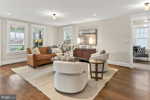 $1,900,000 | 1007 North Sycamore Street, Falls Church, VA 22046