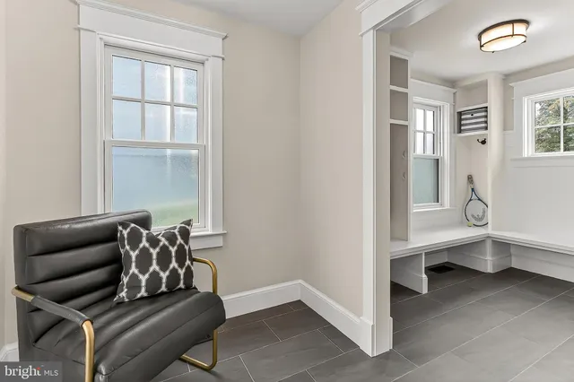 $1,900,000 | 1007 North Sycamore Street, Falls Church, VA 22046