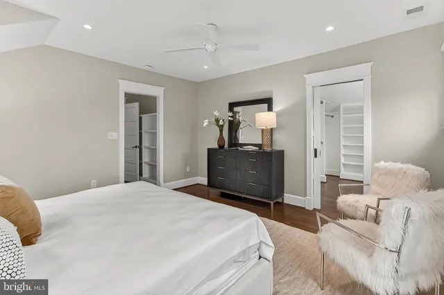 $1,900,000 | 1007 North Sycamore Street, Falls Church, VA 22046