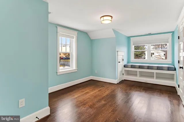 $1,900,000 | 1007 North Sycamore Street, Falls Church, VA 22046