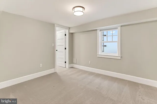 $1,900,000 | 1007 North Sycamore Street, Falls Church, VA 22046