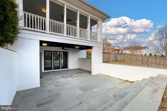 $1,900,000 | 1007 North Sycamore Street, Falls Church, VA 22046