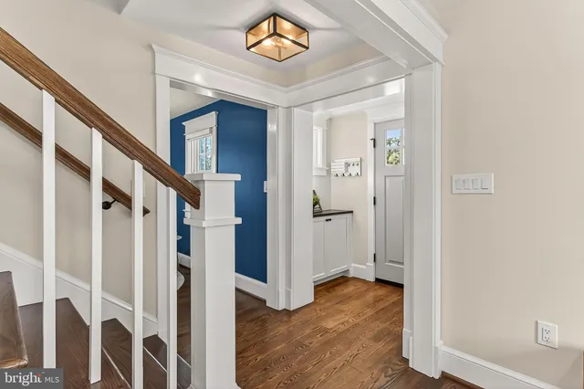 $1,900,000 | 1007 North Sycamore Street, Falls Church, VA 22046