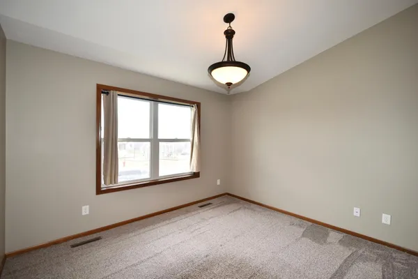 $474,900 | 887 Golfview Avenue, Zumbrota, MN 55992