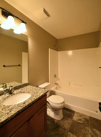 $474,900 | 887 Golfview Avenue, Zumbrota, MN 55992