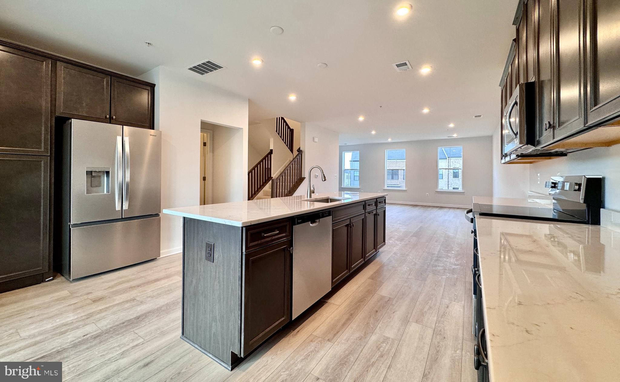 2607 River Birch Road Herndon, VA 20171 - Photo 7 of 18 Kitchen