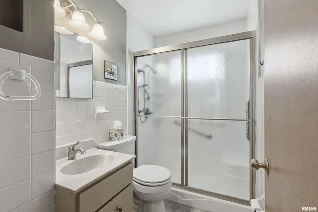 $179,900 | 1508 32nd Street, Moline, IL 61265