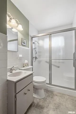 $179,900 | 1508 32nd Street, Moline, IL 61265