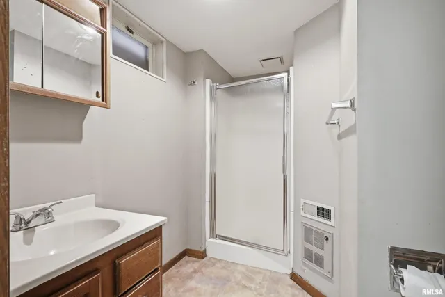 $179,900 | 1508 32nd Street, Moline, IL 61265